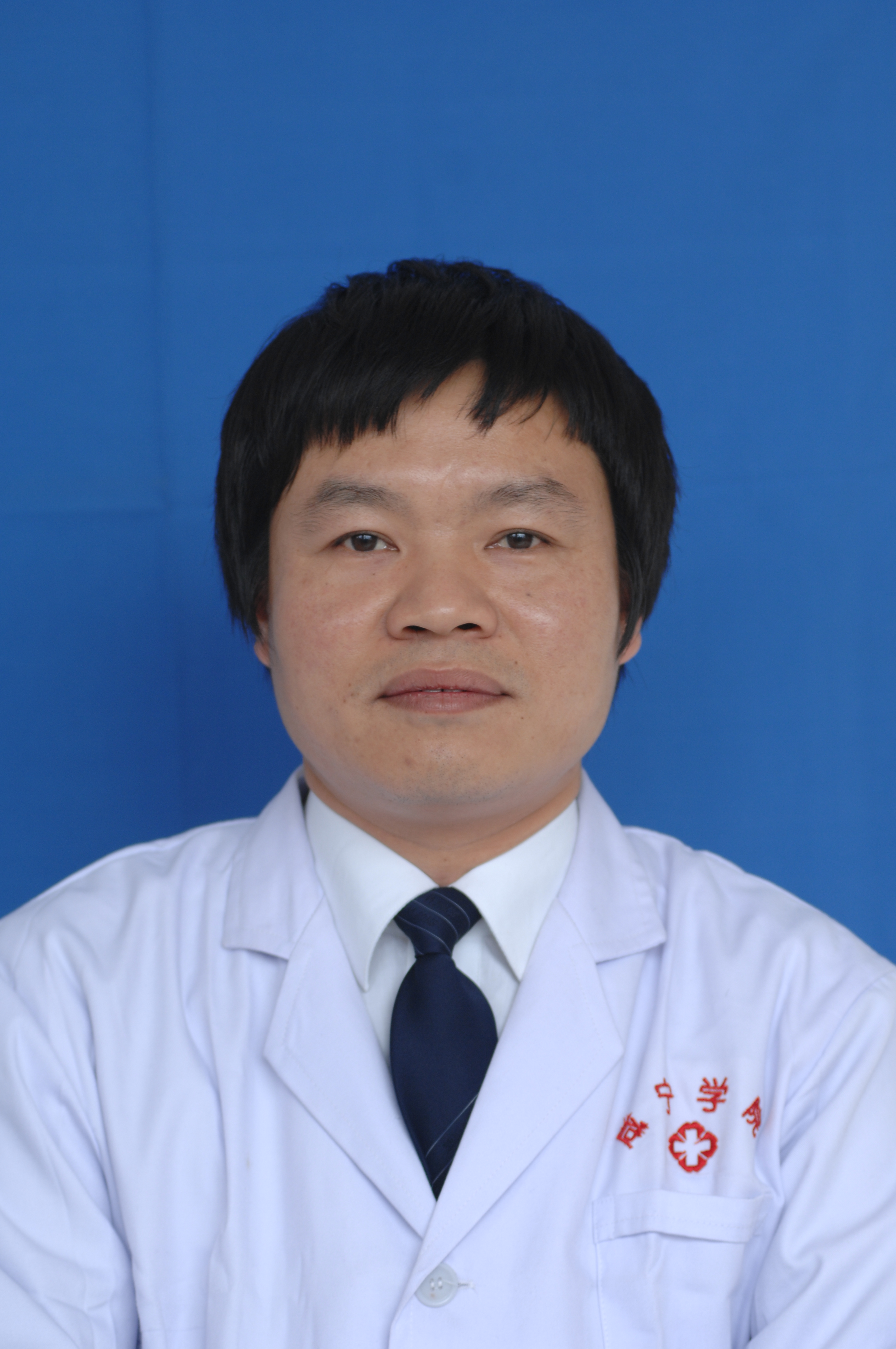 杨颖乔